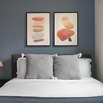Koreatown Studio W Pool Nr Coffee Restaurants Lax-1174